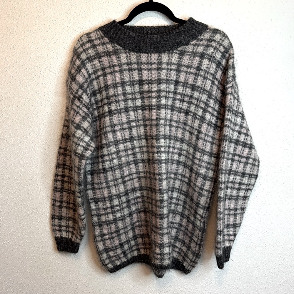 Maurices Pink and Gray Mohair Blend Crewneck Sweater Size Large - Picture 1 of 5